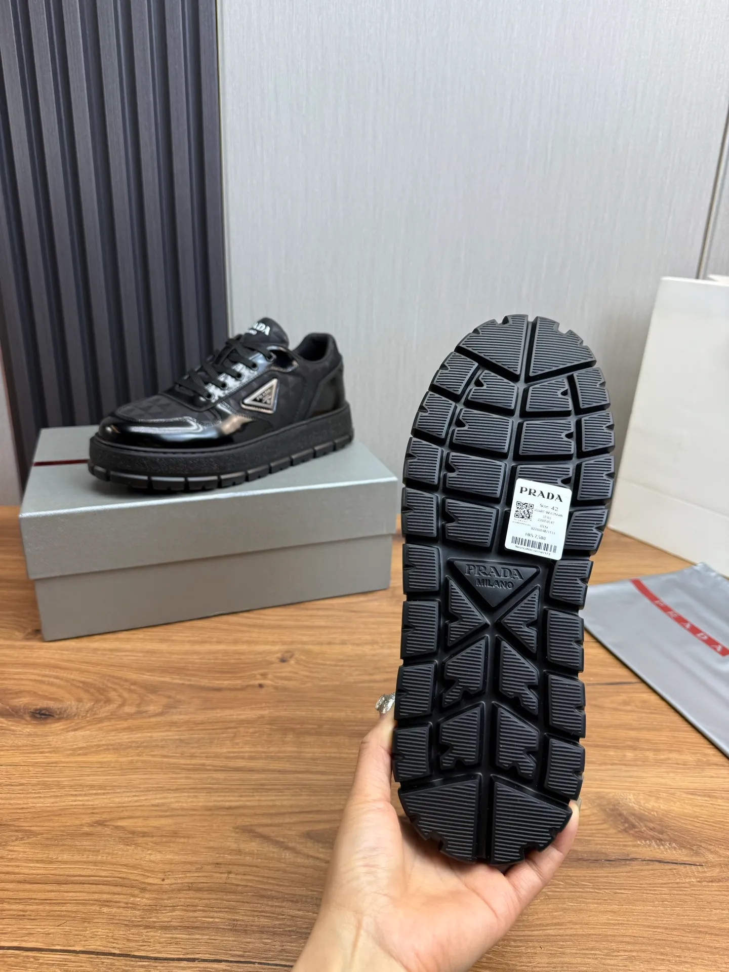 Men's shoes 💰580💰 [PRADA] Autumn and winter hot men's shoes shipped 👏Official website synchronized ⬆️Original fly-woven cowhide fabric + cowhide lining, 1⃣️:1⃣️reproduction, original sole, 38-45 (45. Customized, non-refundable)